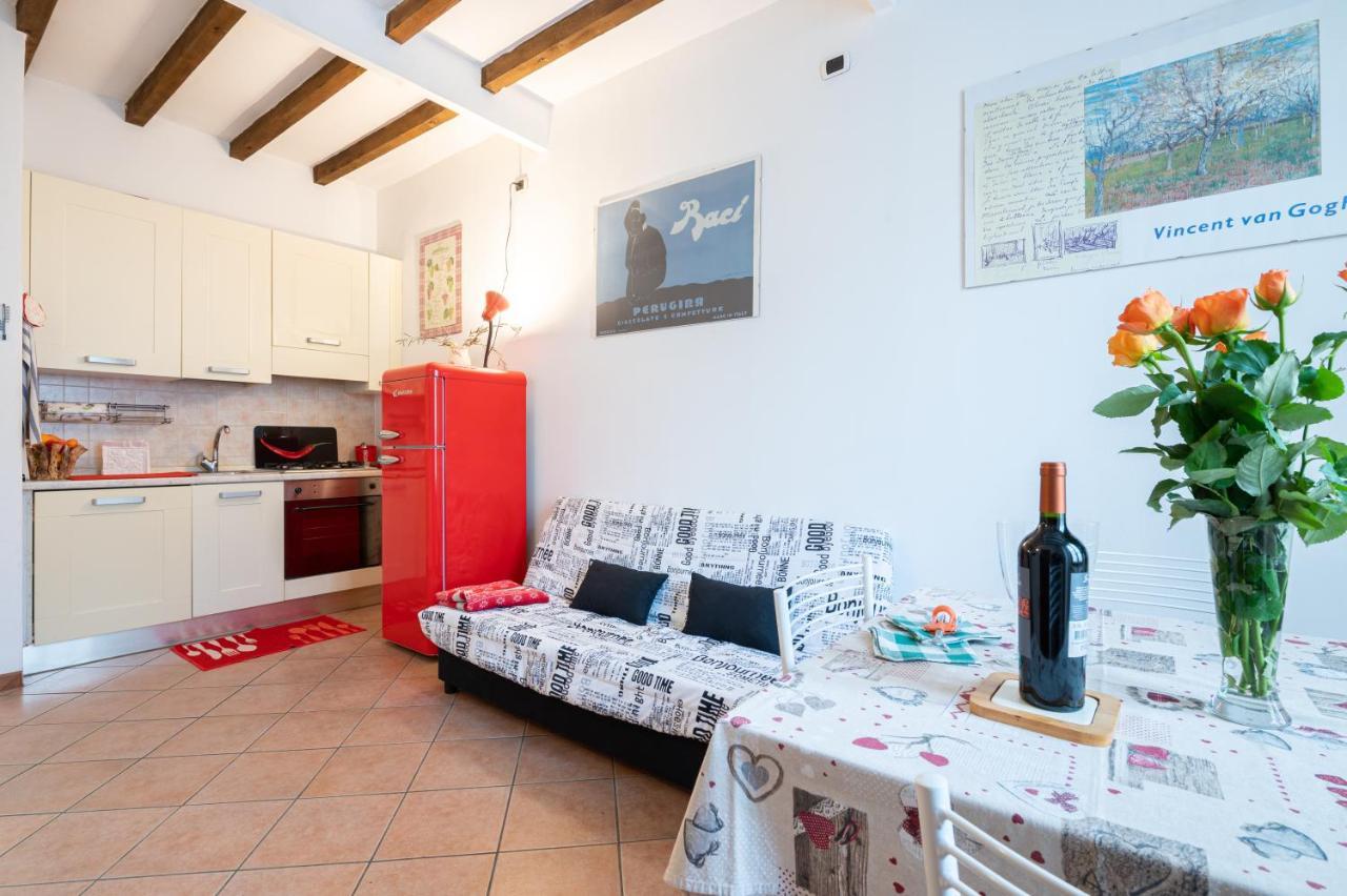 Parma Historic Center Apartment 7Min From Duomo Exterior foto